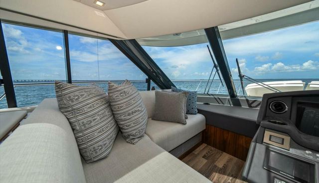 MISS SIP yacht for sale 32