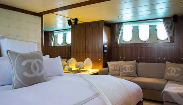 MR & MRS SMITH yacht for sale 29