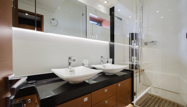 WorldWide yacht for sale 22