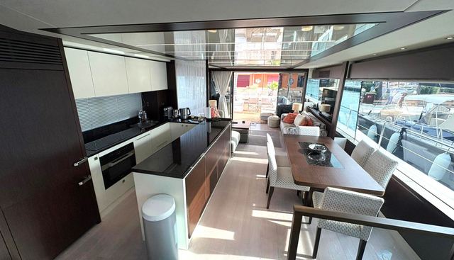 Y76 yacht for sale 28