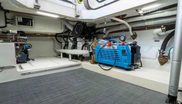 Martini yacht for sale 49