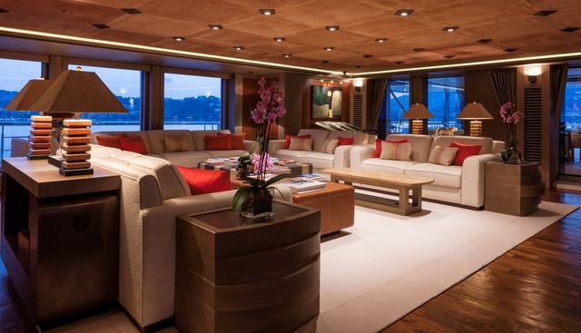 LUNA yacht for sale 12