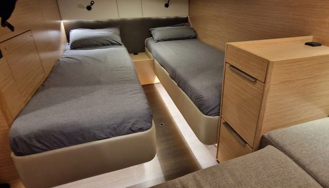STARLIGHT yacht for sale 18