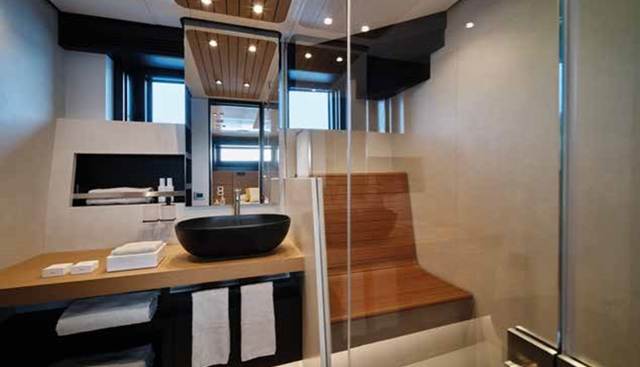 LIFE MOMENT yacht for sale 17