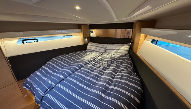 Satisfaction yacht for sale 25