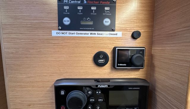 Satisfaction yacht for sale 32