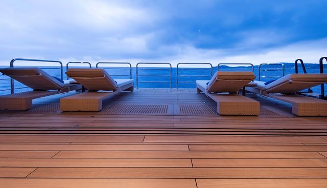 LUNA yacht for sale 20