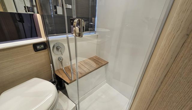 Bozzie yacht for sale 67