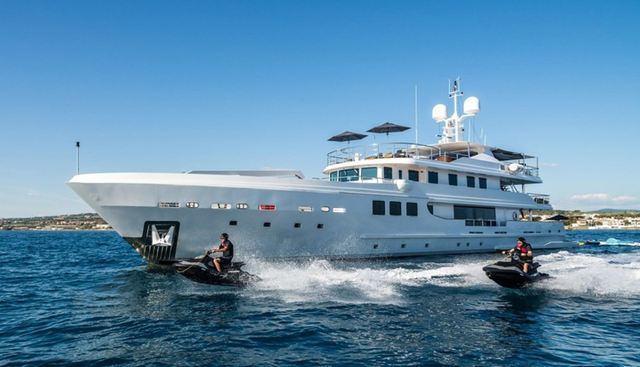 R23 yacht for sale 4