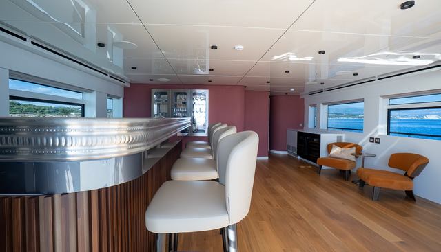Ray yacht for sale 52