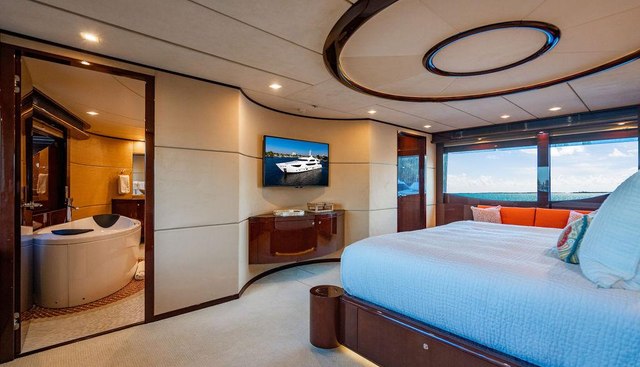 TRUE NORTH yacht for sale 22