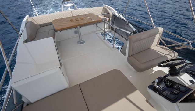 GL45FLY-76 yacht for sale 32