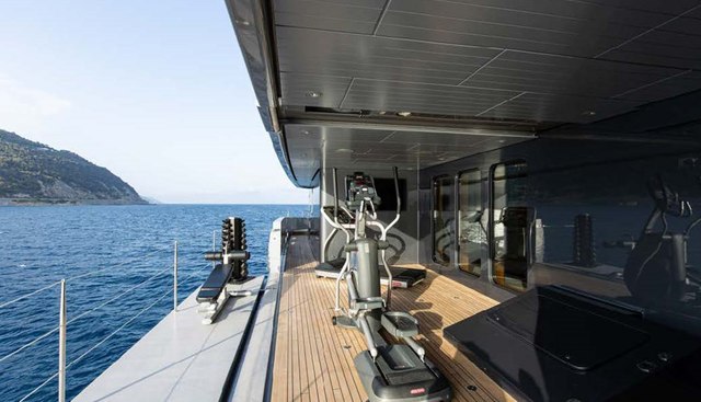 VIBRANCE yacht for sale 35