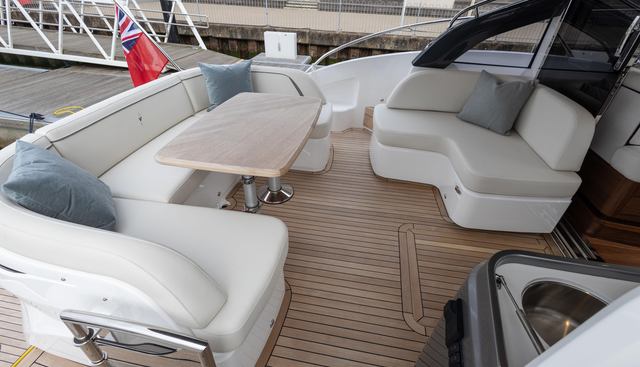 V50943 yacht for sale 32