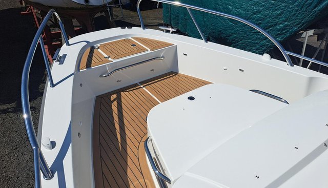 Endless Fun yacht for sale 28