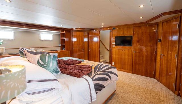 WELL DONE yacht for sale 57