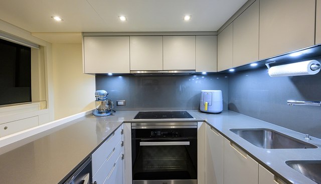 PHOENIX yacht for sale 15