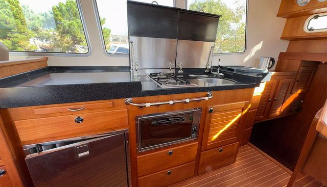 noname yacht for sale 10