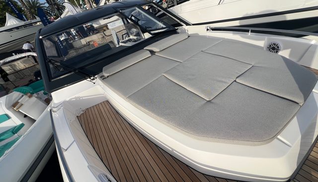 VIDA yacht for sale 13