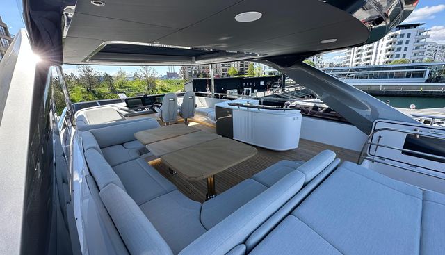 Y80018 yacht for sale 19