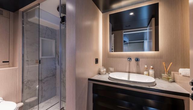 VANGUARD yacht for sale 24