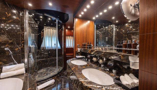 HOLIDAY yacht for sale 13