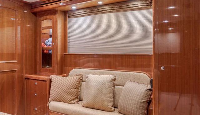 MALOU yacht for sale 24