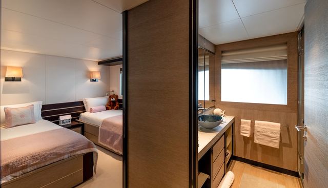 Dojo yacht for sale 17