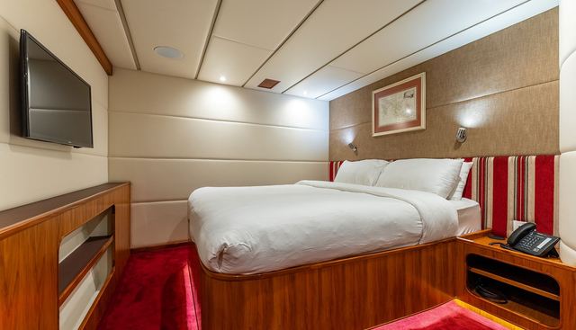 Hardhome yacht for sale 18
