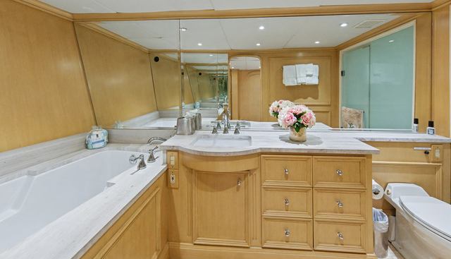 Savoir-faire yacht for sale 30