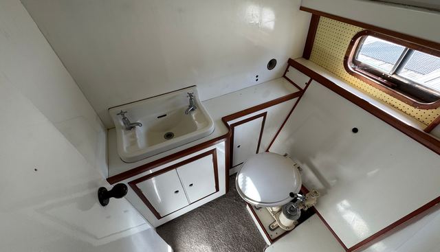 Adrienne yacht for sale 35