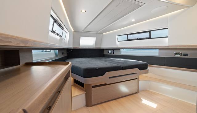 HINJUICE yacht for sale 39