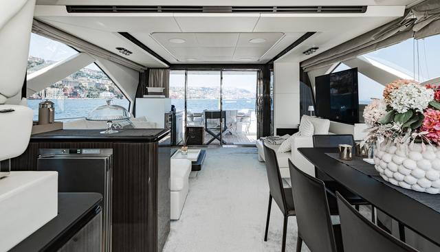 JR 28 yacht for sale 9