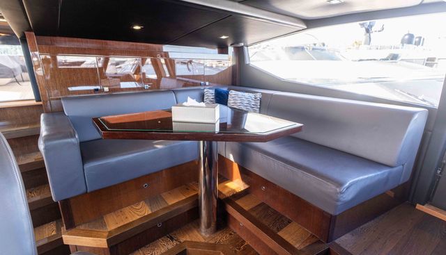 KING POWER yacht for sale 33