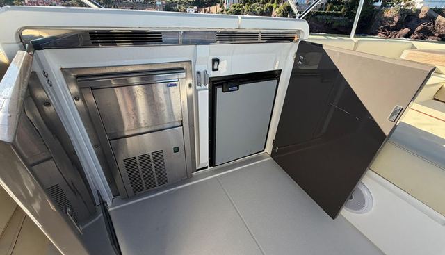 S48 yacht for sale 10