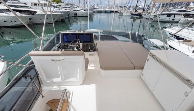 GL45FLY-76 yacht for sale 42