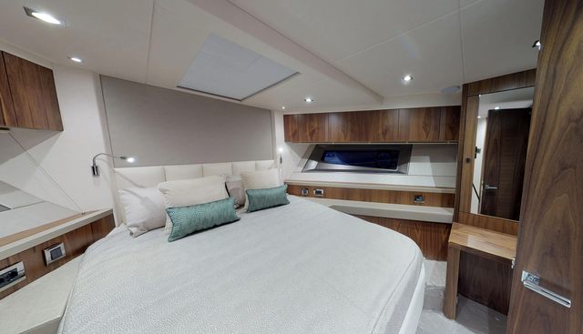 FARPOINT yacht for sale 19