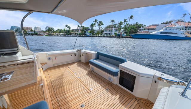 SAPPHIRE yacht for sale 25