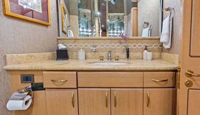 CHECKERED PAST yacht for sale 33