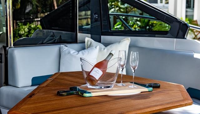 FAIRLINE PHANTOM yacht for sale 9