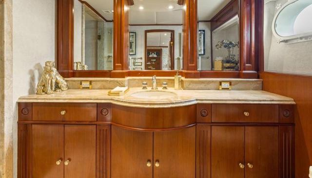 DIRT POOR yacht for sale 63