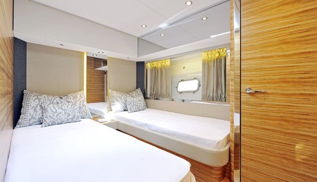 SARNICO GRANDE HULL #3 yacht for sale 20