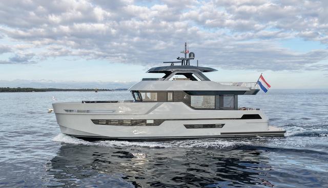 Adventure 780/ 01 yacht for sale 5