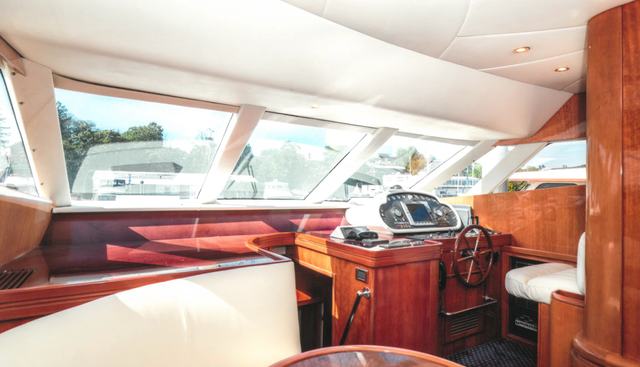 Eagle V yacht for sale 18