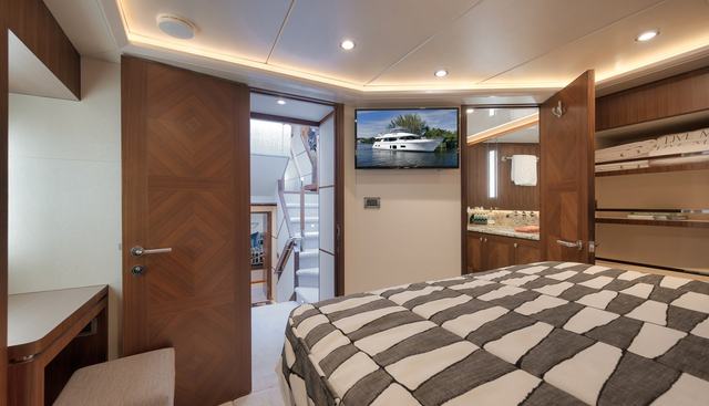 Live Mas yacht for sale 30