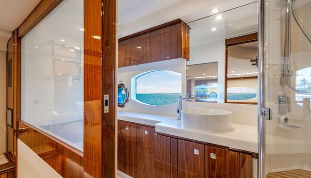 EL MAR V yacht for sale 724