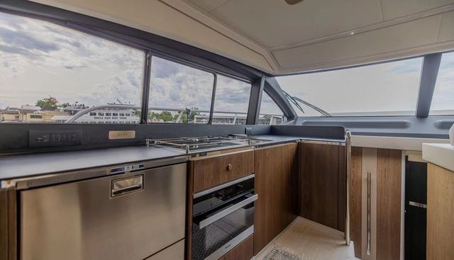 noname yacht for sale 33