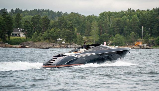 RIVAMARE 38 yacht for sale 7