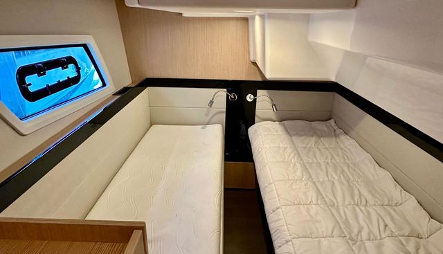 LADY V yacht for sale 28