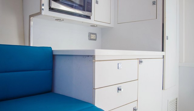 VANDUTCH 40 yacht for sale 8